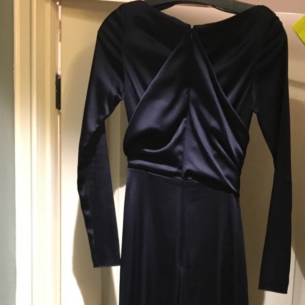 Talbot Runhoff Gown - Picture 4 of 7